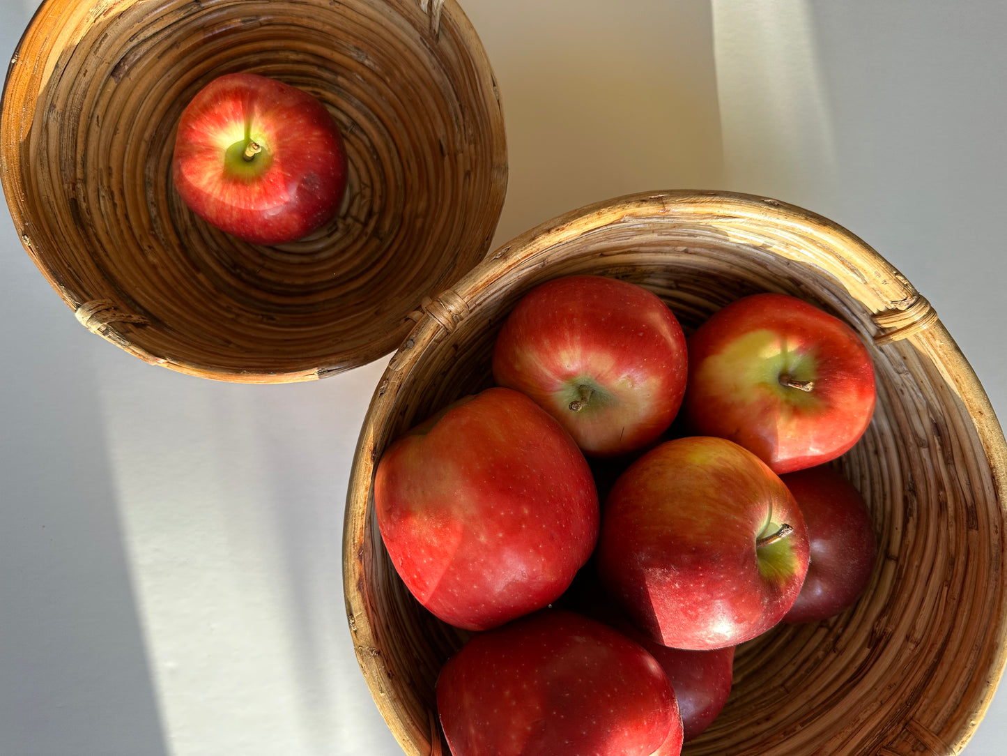 Coiled cane fruit bowl - Large